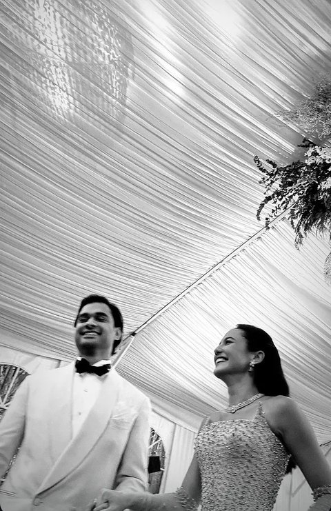 Potret Pernikahan Pevita Pearce dan Mirzan (Sumber: Instagram/pevpearce)