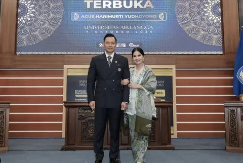 Kebaya dengan model semi kurung menambah gaya elegan dan santun. Paduan warna abu-abu juga menjadi pilihan sempurna untuk dipadukan dengan batik bernuansa abu-abu.  [Foto: Instagram/ Annisa Yudhoyono]