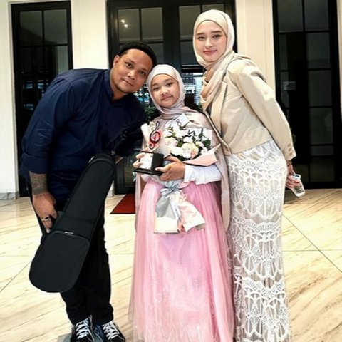 Potret Inara Rusli dan Virgoun Kompak Temani Starla Manggung, Ingatkan Peran Orangtua & Netizen Singgung Rujuk