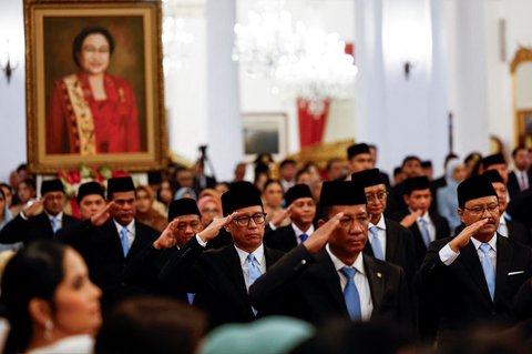 FOTO: Momen Prabowo Lantik 54 Menteri dan Pejabat Setingkat Menteri, Kabinet Paling Gemuk Sejak Orde Baru