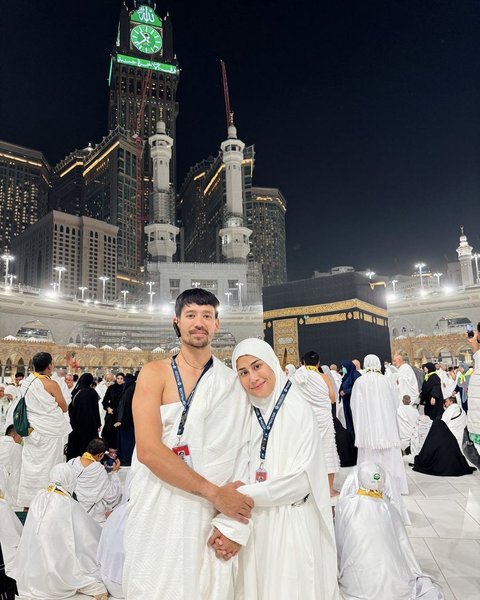 Setelah umrah, Tarra Budiman Mengaku Tak Lagi Meninggalkan Salat Lima Waktu dan Merasakan Banyak Keajaiban di Tanah Suci