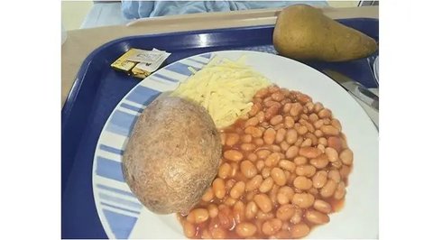 Potret mewah makanan rumah sakit dari berbagai negara. (sumber: Facebook/Kumiwan Pechkanamikat/Wei Lin Neo via Bored Panda)