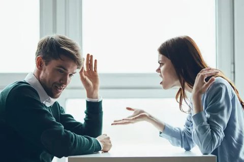 Ilustrasi pasangan kekasih, marah, silent treatment. (Photo Copyright by Freepik)