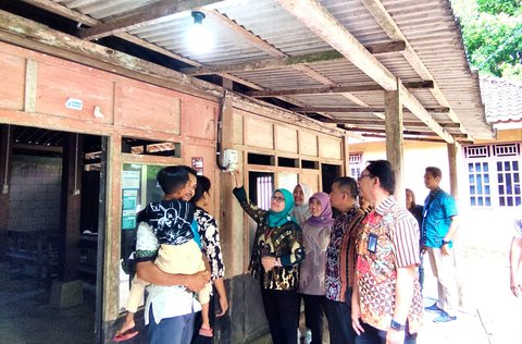 PT PLN dukung program pemerataan listrik pemerintah.