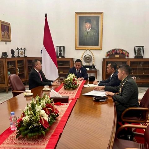 Malam Pertama jadi Presiden, ini yang Dilakukan Prabowo Subianto Didampingi Mayor Teddy