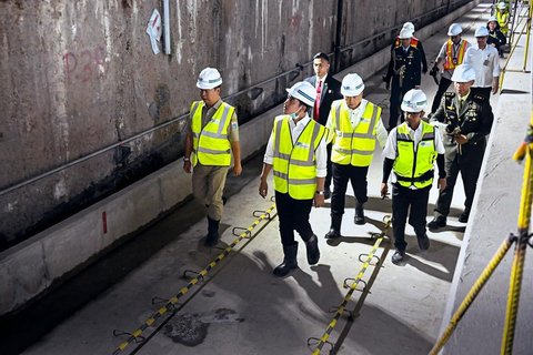 Satu Hari Pasca Dilantik Wapres Gibran Langsung &amp;#039;Sidak&amp;#039; Tunnel MRT