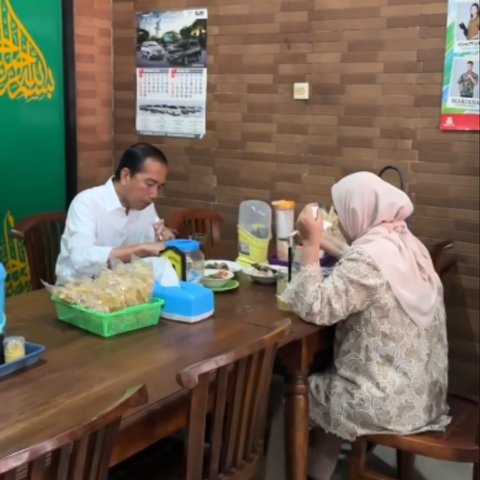 FOTO: Dua Hari Purnatugas Presiden, Jokowi Nikmati Momen Romantis Makan Berdua dengan Iriana