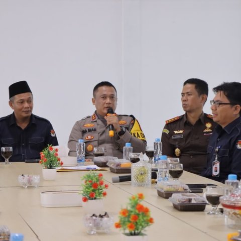 Coffee Morning, Kapolres Rohil Minta Timses Paslon Dingin Suasana di Rohil