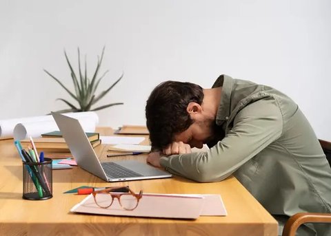 Ilustrasi ayah dan bayi. (Photo by Pixabay)