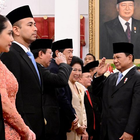 Raffi Ahmad Salaman dengan Prabowo Subianto, Nagita Slavina Semringah Sambil Hormat