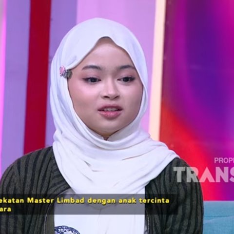 Cantik dan Putih, Kesya Tamara Putri Master Limbad yang Beranjak Remaja 'Aku Dekat Banget Sama Ayah'