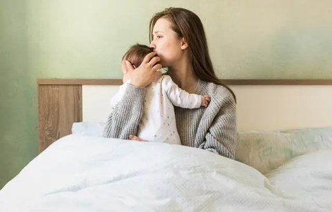 Batuk bisa menjadi pertanda adanya penyakit lain, oleh karena itu orangtya harus lebih peduli apabila bayi terkena penyakit ini. (Foto: Freepik/freepik)