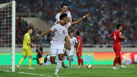 Selebrasi pemain Timnas Indonesia, Muhammad Ramadhan Sananta (kiri) bersama rekannya, Dimas Drajad setelah mencetak gol ke gawang Brunei Darussalam pada laga putaran pertama Kualifikasi Pi