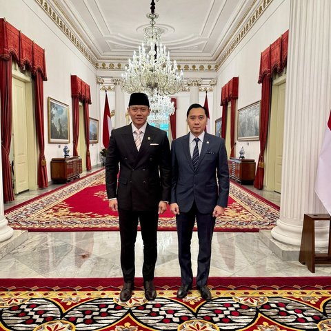 Cantiknya Annisa Pohan & Aliya Rajasa Berkebaya Kembar