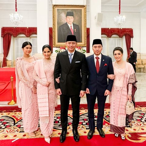 Cantiknya Annisa Pohan & Aliya Rajasa Berkebaya Kembar