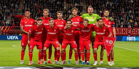 Rapor Mees Hilgers Saat Twente Kalah 0-2 dari Lazio: Nilai 7