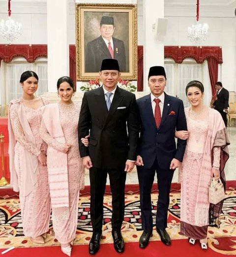 Melihat tas-tas mewah yang dibawa ibu pejabat-public figure di rangkaian acara pelantikan. (@annisayudhoyono).
