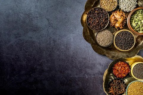 Ilustrasi bumbu dapur. (Image by valeria_aksakova on Freepik)
