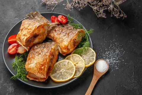 Ilustrasi Ikan Goreng Tepung  (Sumber: freepik.com)