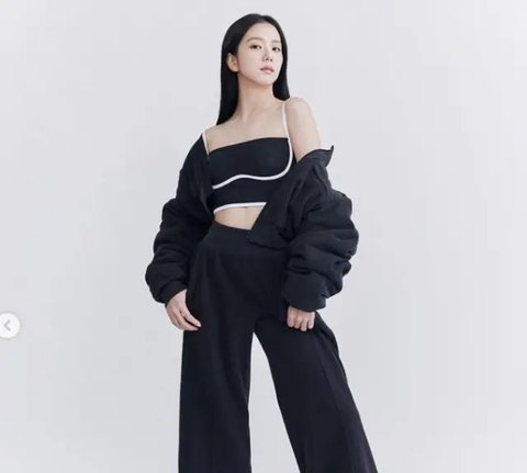 Tampak gerakan pilates Jisoo Blackpink diungkap oleh pelatihnya yang membuat perutnya rata. (Dok: IG pilates.sun https://www.instagram.com/pilates.sun/?hl=en)