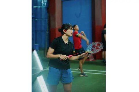 Potret Gaya Sporty Sintya Marisca (Sumber:Instagram/sintyamarisca)
