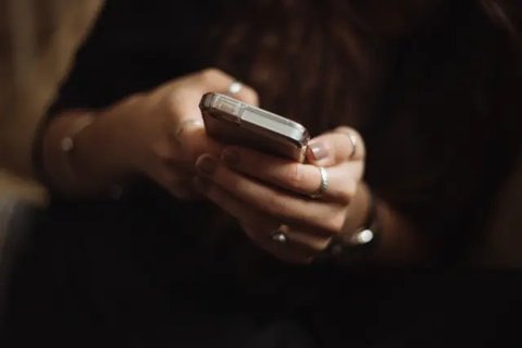 Ilustrasi Pasangan Credit: unsplash.com/Carly