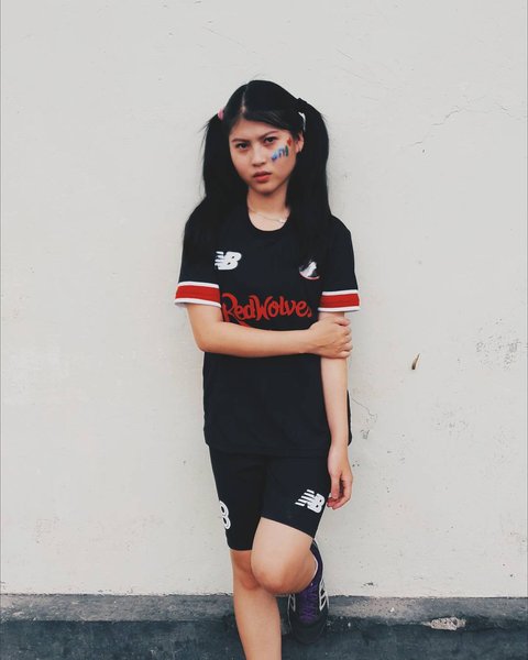 Mantan Atlet, Ini 7 Potret Sporty Mitzi Abigail Saat Bermain Bulu Tangkis