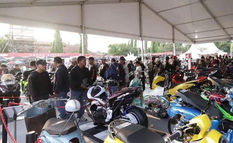 Pemberian hadiah kepada para pemenang HMC 2024. (Liputan6.com/Rendy Yansah)