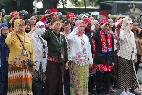 FOTO: Khidmatnya Upacara Peringatan 96 Tahun Sumpah Pemuda di Jakarta