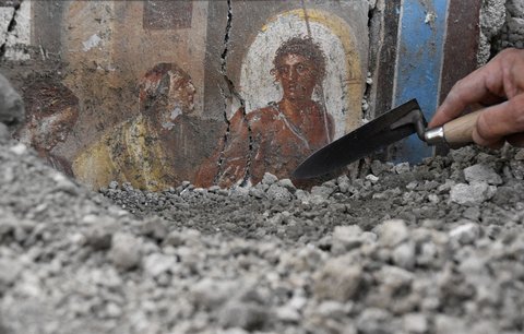 FOTO: Pukau Arkeolog, Ini Penampakan Mural Erotis Romawi Kuno Ditemukan di Reruntuhan Kota Pompeii