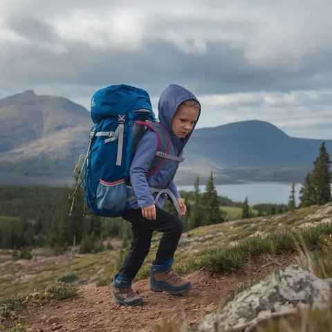 Bocil Akamsi Tektok Naik Gunung Bekal Seadanya
