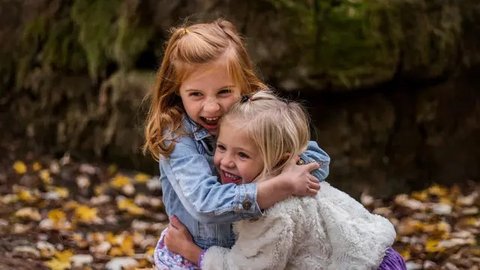 Di ruang terapi SI anak distimulasi dengan banyak permainan (Foto: Liputan6.com/Fitri Haryanti Harsono)
