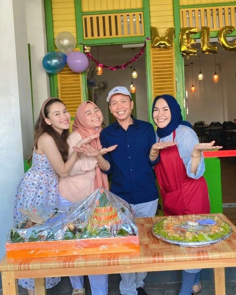 Deretan Rumah Makan Milik Artis yang Viral, Menu Andalan Bikin Penasaran