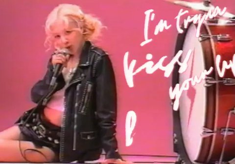 Melihat gaya kembar Bruno Mars dan Rose BLACKPINK rilis lagu APT (@roses_are_rosie)