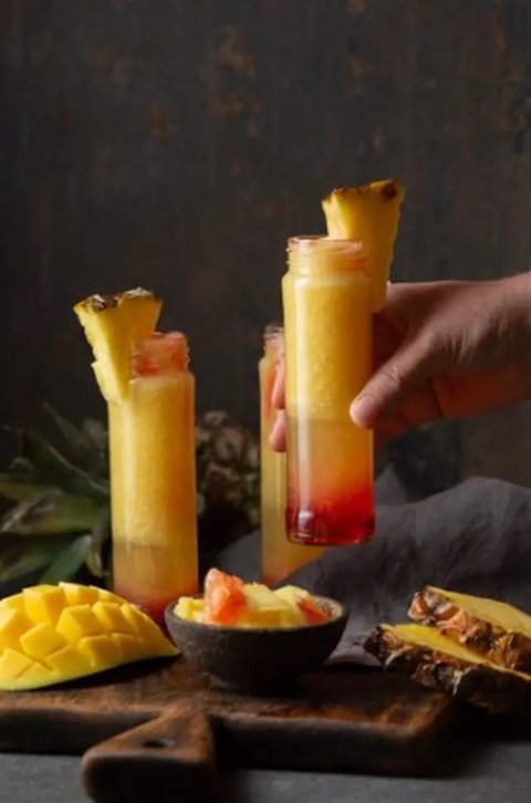 Resep jus nanas dan lemon bagi penderita kolesterol (foto: Pexels/Kindel Media)