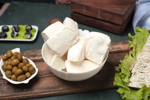 Ilustrasi bakso ayam (Photo by jcomp on Freepik)