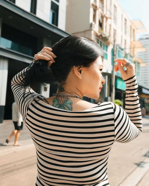 7 Potret Terbaru Nathalie Holscher Berambut Pendek, Makin Cocok dengan Gaya Tomboi - Makin Swag