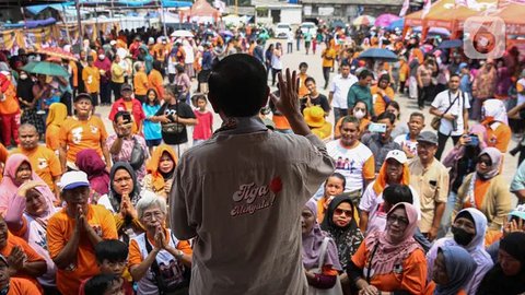 Menurutnya, pembukaan lapangan kerja secara masif dapat terjadi karena dirinya akan menggelontorkan dana bagi Usaha Mikro Kecil dan Menengah (UMKM) sebesar Rp 300 milliar. (Liputan6.com/Angga Yuniar)