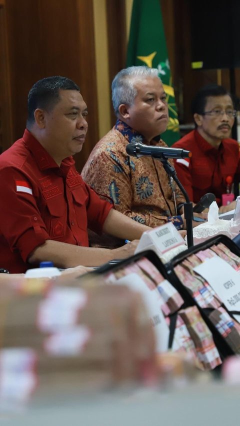 Kejagung Sita Dokumen dan Uang Tunai Rp372 Miliar dalam Penggeledahan Dua Kantor Terkait Perkara  PT Duta Palma Korporasi