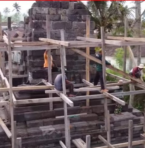 Proses pemindahan Candi Lumbung