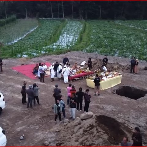 Proses pemindahan Candi Lumbung