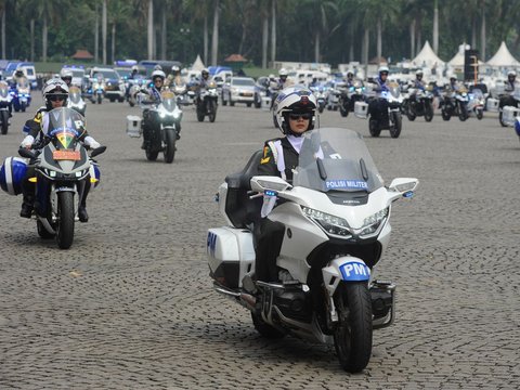 FOTO: Manuver Jet Tempur hingga Defile Pasukan Ramaikan Geladi Bersih HUT ke-79 TNI