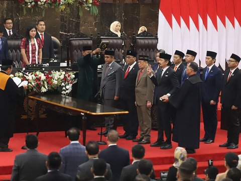 FOTO: Momen Ahmad Muzani Dilantik Jadi Ketua MPR 2024-2029, Wakilnya Bos Lion Air hingga Anak Mantan Presiden