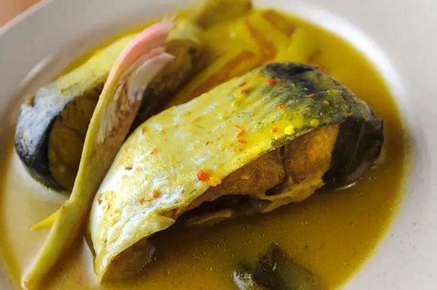 Ilustrasi Gulai Kepala Ikan. Photo by Jcomp on Freepik