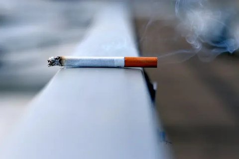 bahaya asap rokok/copyrigt: unsplash/phillipe goulet
