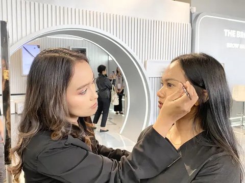 Kecantikan Mitzi Abigail di Hari Pernikahan, Makeup Minimalis yang Memesona