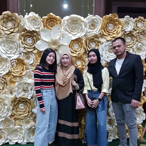 Potret Keluarga Haldy Sabri Sebelum Menikah dengan Irish Bella. (Sumber: Instagram/dewi_haldy dan TikTok/@h.assya)