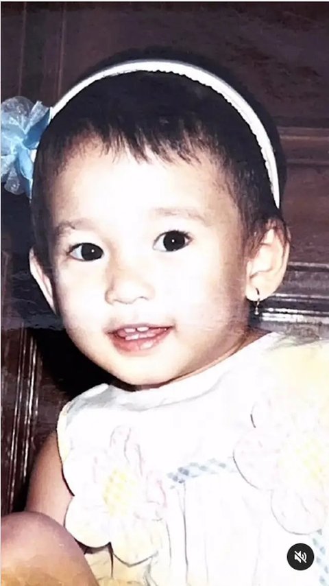 Potret Masa Kecil Inara Rusli Punya Kulit Cerah Sedari Dulu. (Sumber: Instagram/mommy_starla)