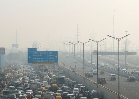 FOTO: Terburuk di Dunia, Begini Penampakan Polusi Parah yang Cekik Warga New Delhi India