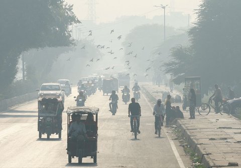 FOTO: Terburuk di Dunia, Begini Penampakan Polusi Parah yang Cekik Warga New Delhi India